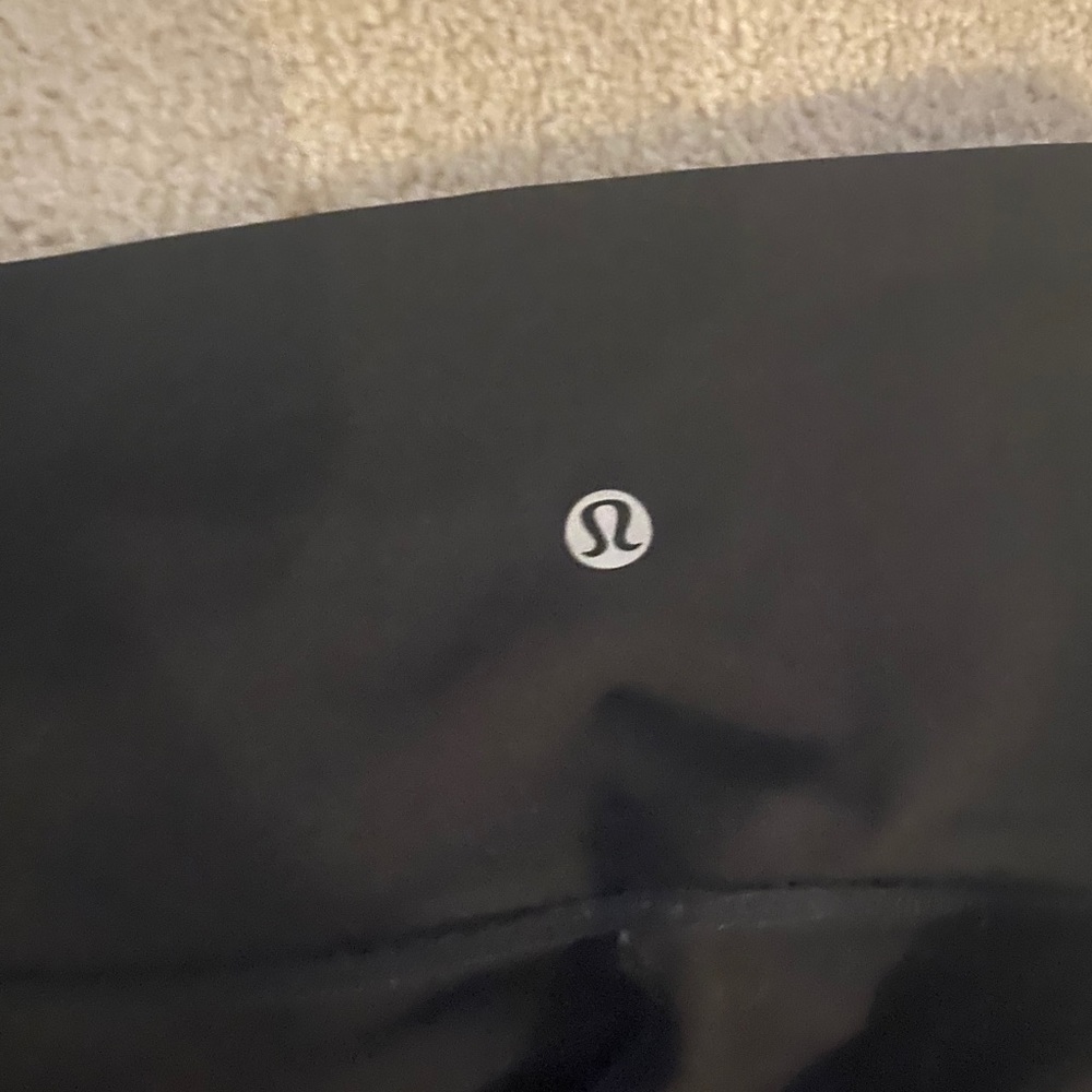 i am selling lulu length 25 leggings